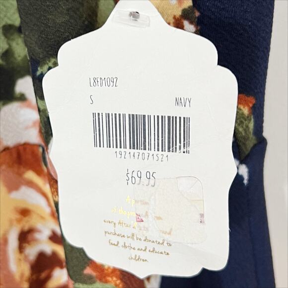 NWT Altar’d State Navy Blue Floral Print Scallop Trim Fit & Flare Dress Small - Picture 8 of 9